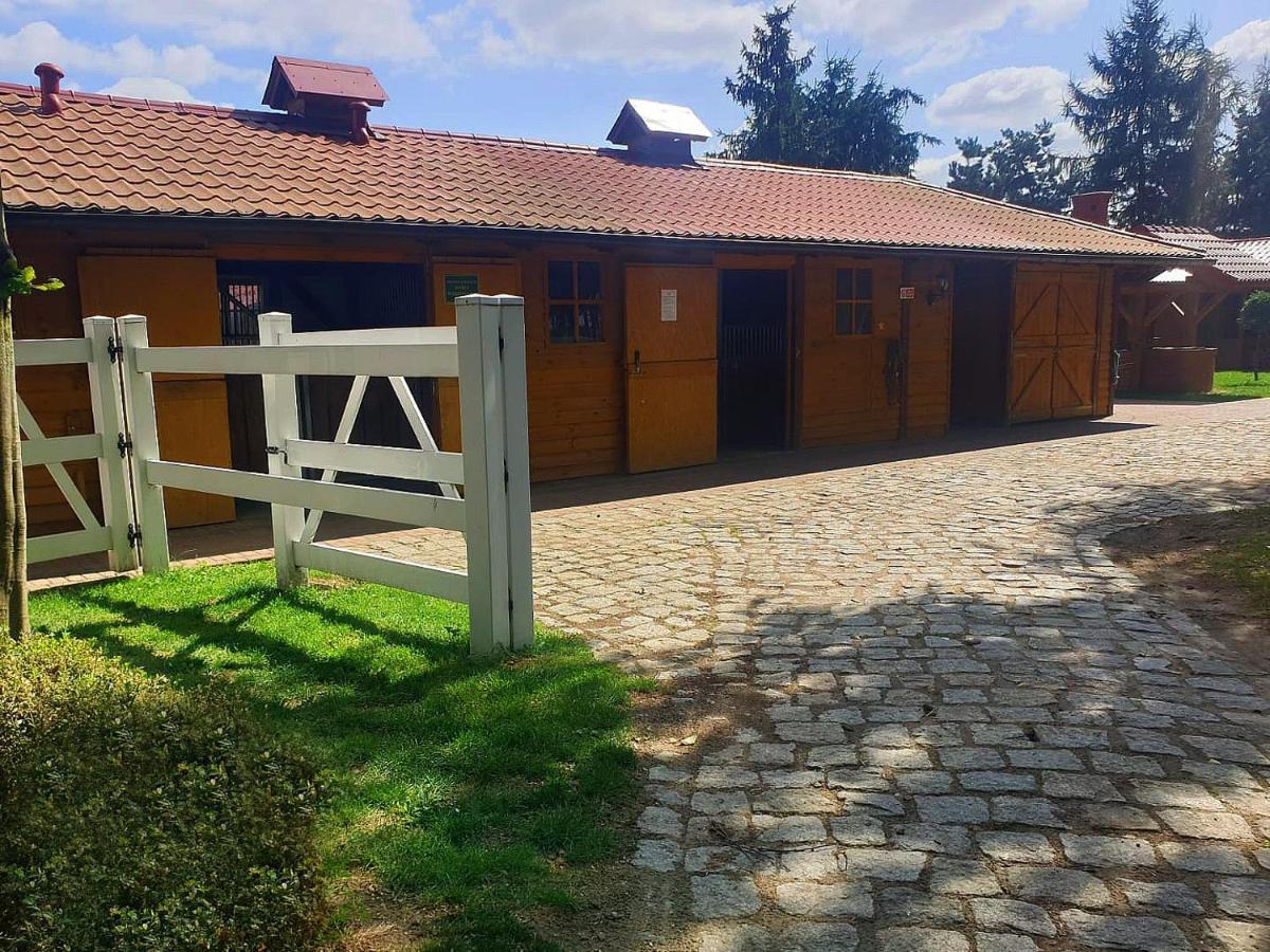 Osrodek Agroturystyczny Zacisze Villa Giewartow Exterior photo